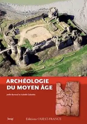 ÉPUISÉ - Archéologie du Moyen Age, 2015, 144 p.